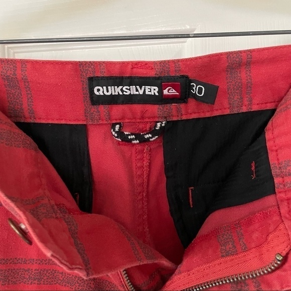 Quicksilver Union Surplus Shorts Red Gray Stripes Size 30 - Picture 3 of 4